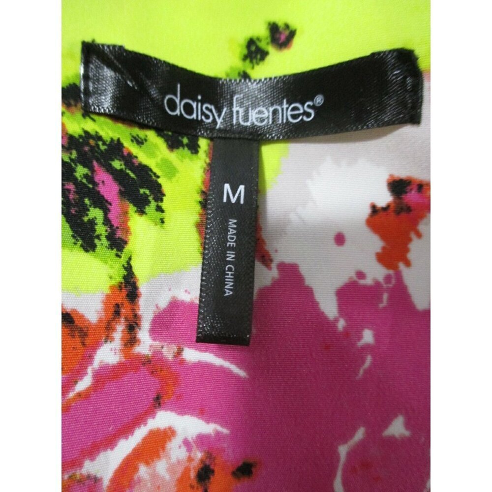 NWT Daisy Fuentes Floral Pattern Dress Size Medium Flowers Summer Multi Color - Picture 3 of 5